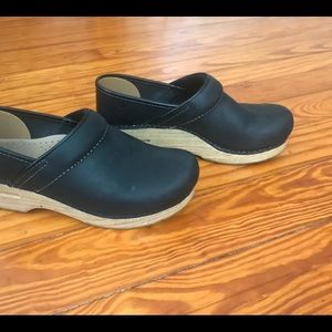 Dansko black leather clogs wooden sole 37